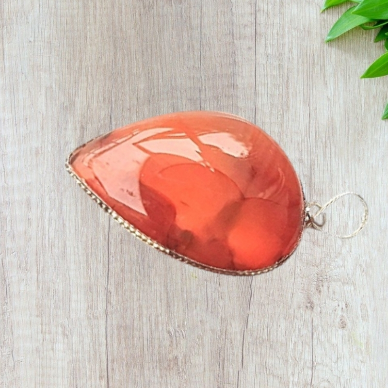 Carnelian leaf pendant good for Confidence, Creativity, Vitality