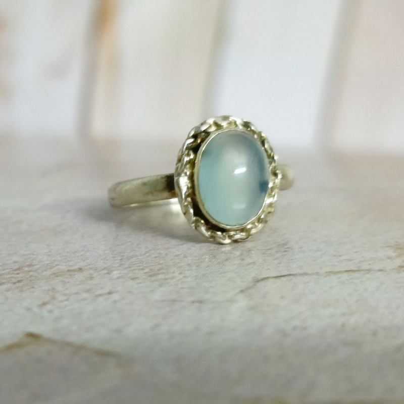 Blue Chalcedony Oval Silver Ring symbolize for Strength, Communication, Peace