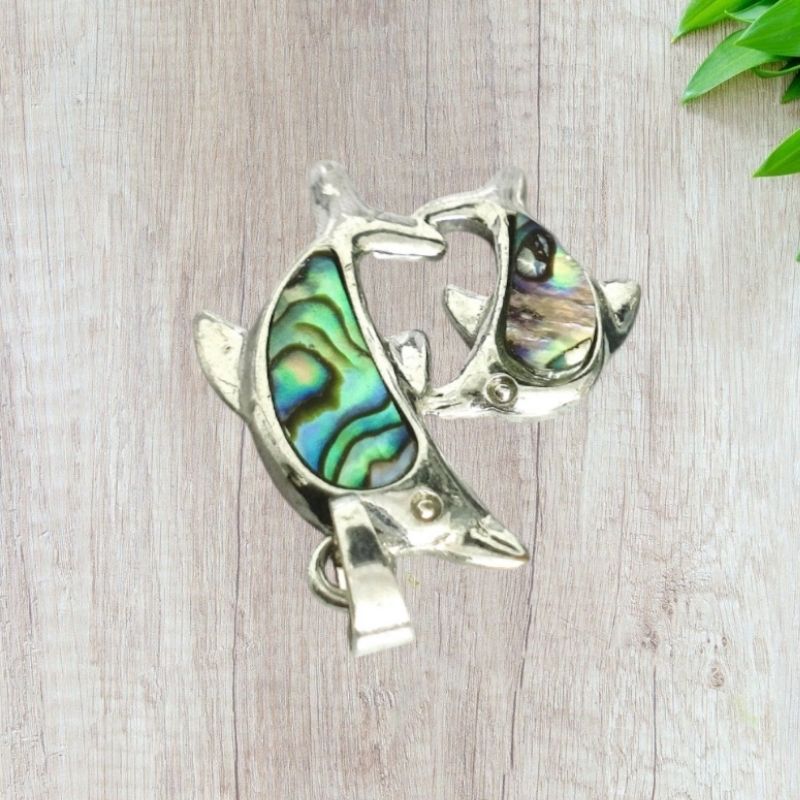 Abalone Shell Twin Fish Pendant for Calmness