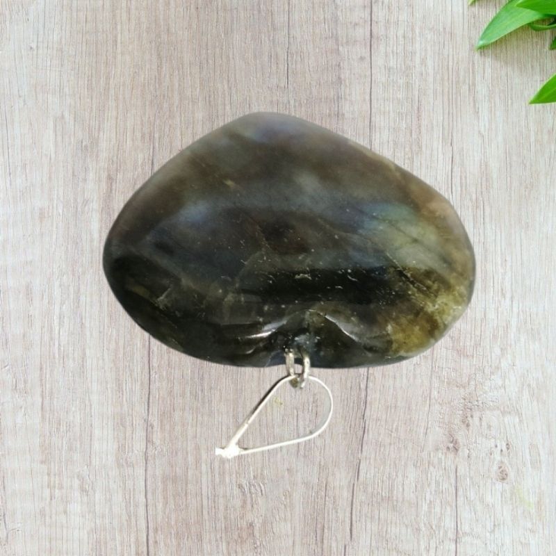 Labradorite Heart Pendant for Intuition Psychic Protection