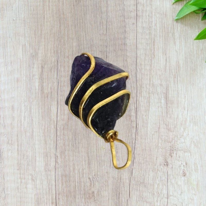 Raw Amethyst Wired Pendant for Mind Healing, Protection