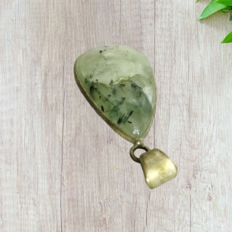 Prehnite Epidot Leaf Metal Pendant for Universal Consciousness, Abundance