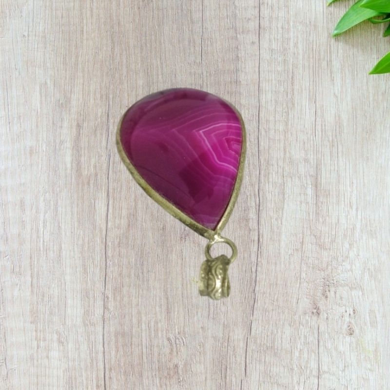 Pink Agate Metal Pendant for Inner peace, Calmness, Releases stress