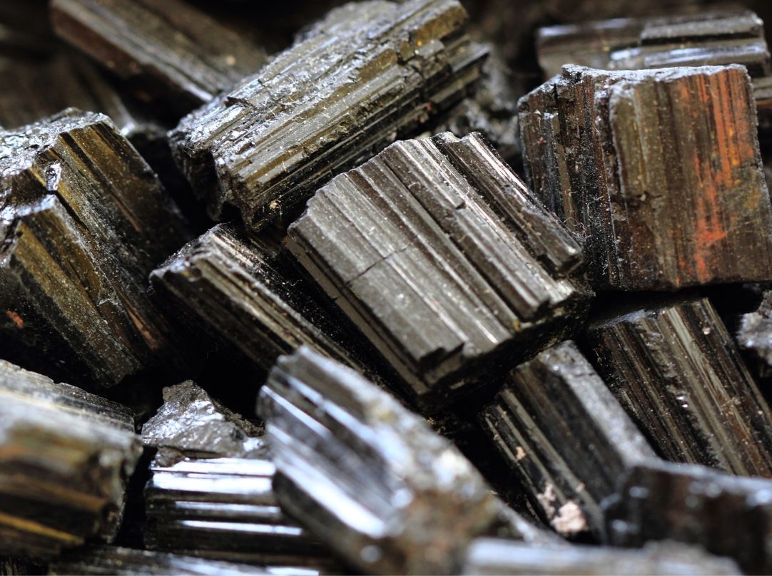 Black Tourmaline raw